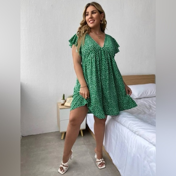 SHEIN Dresses & Skirts - Ditsy Floral Ruffle Sleeve Dress